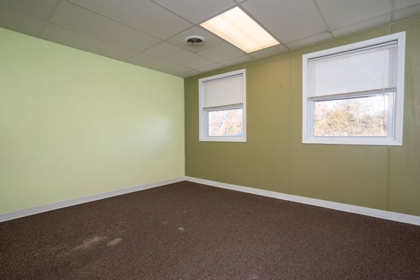 2188 Highway JJ, Moberly, MO 65270